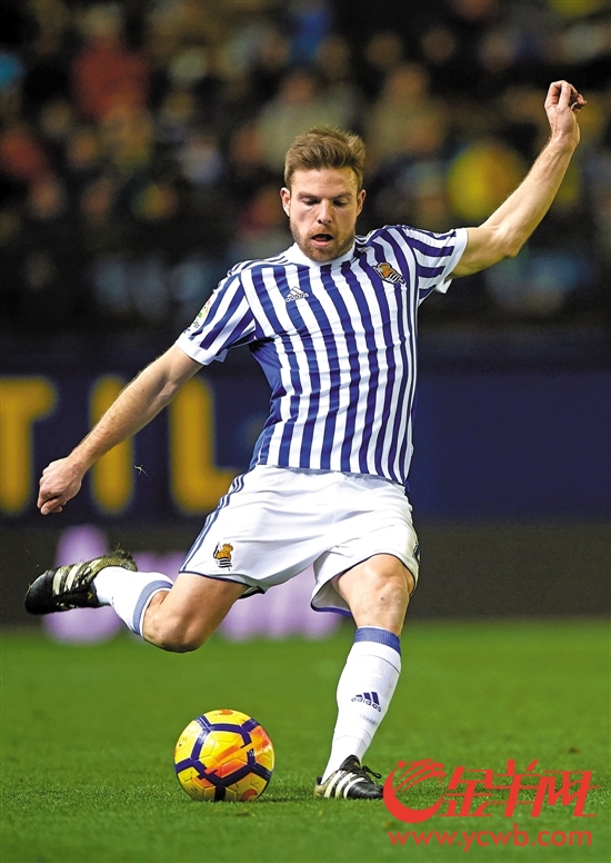 九游游戏中心荷甲赛程吃紧；皇家社会今晨远射贴柱；底气十足；轮换策略成焦点的简单介绍