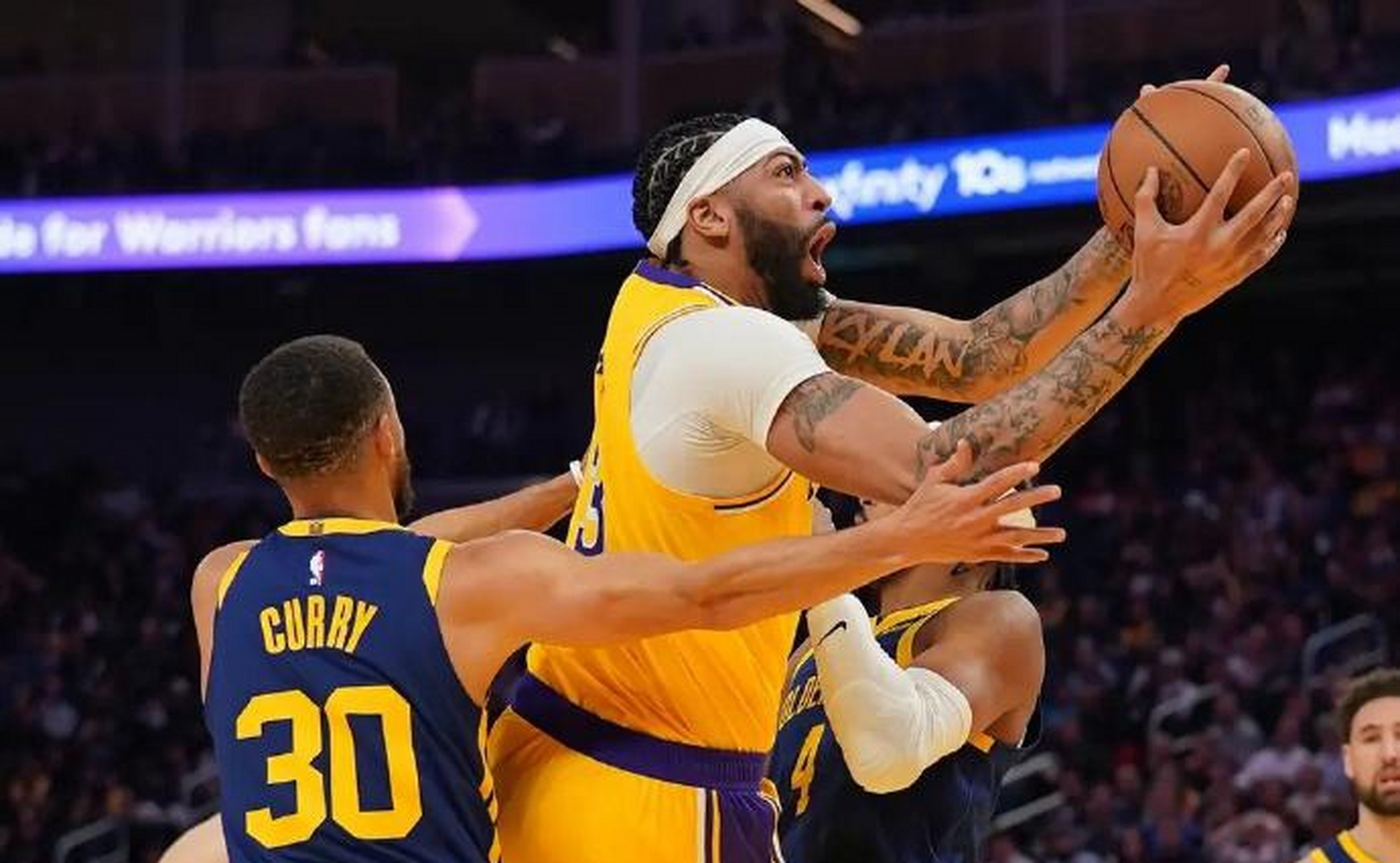 关于NBA总决赛赛程吃紧,洛杉矶湖人今晚外线爆发,气氛紧张,数据趋势出现新变化的信息 关于NBA总决赛赛程吃紧,洛杉矶湖人今晚外线爆发,气氛紧张,数据趋势出现新变化的信息