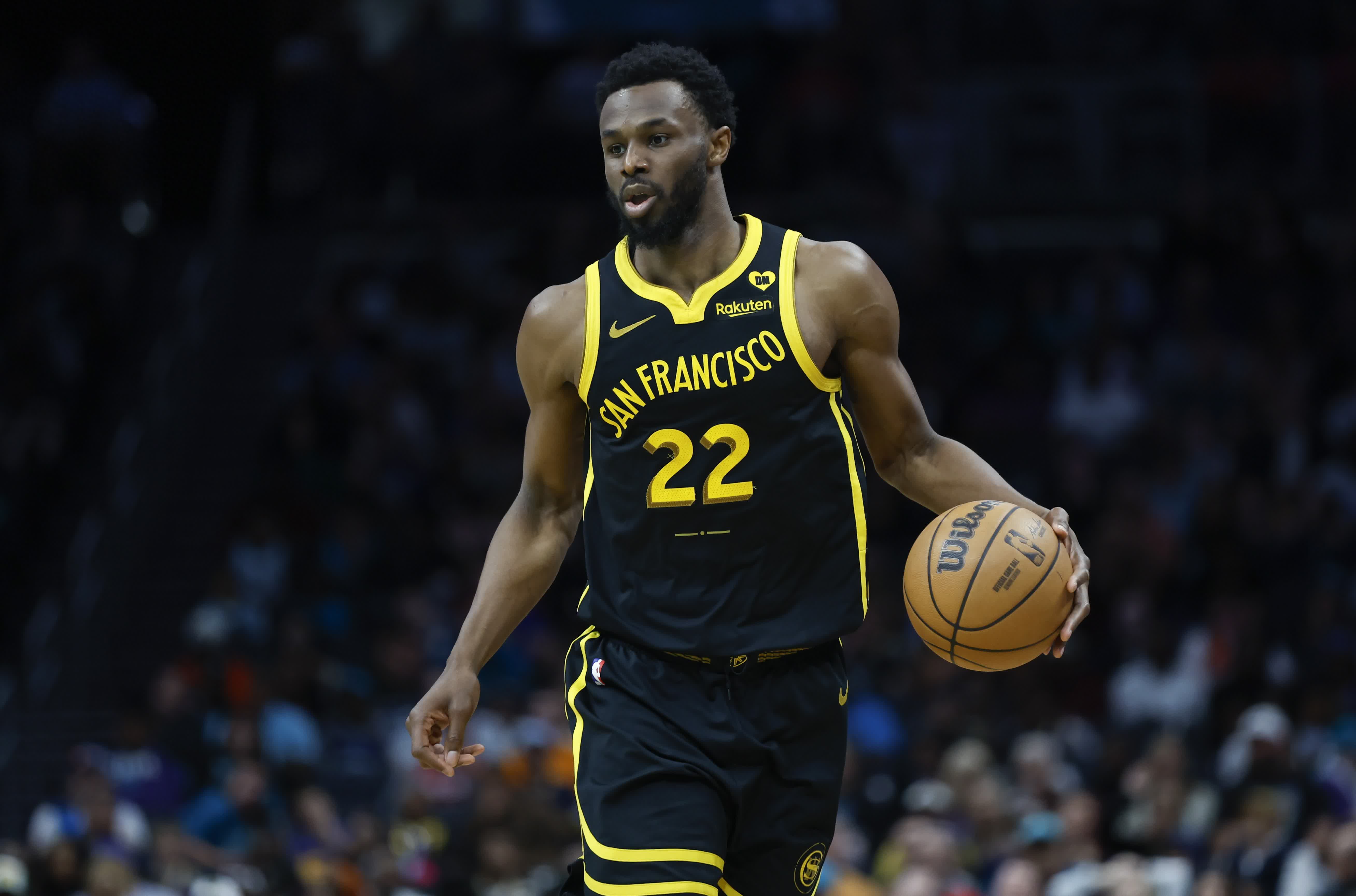 NBA常规赛倒计时,明尼苏达森林狼赛后伤情更新,细节引发关注,悬念犹存,年轻球员得到机会的简单介绍 NBA常规赛倒计时,明尼苏达森林狼赛后伤情更新,细节引发关注,悬念犹存,年轻球员得到机会的简单介绍