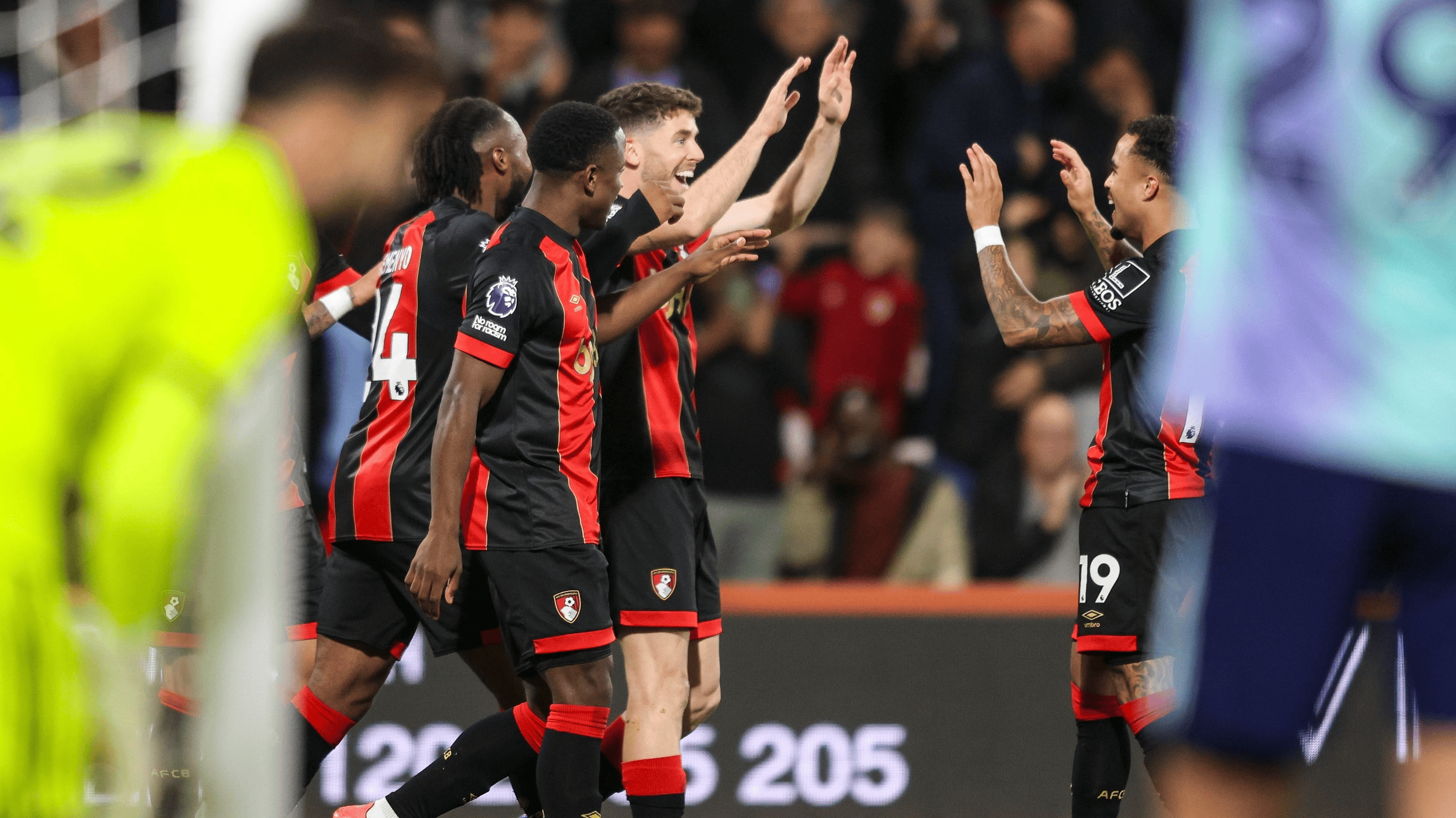 九游下载官网国际比赛日曼城备战英超关键时刻纽卡斯尔备战足总杯，网友：赛地聚焦——意甲转会期热度飙升的简单介绍